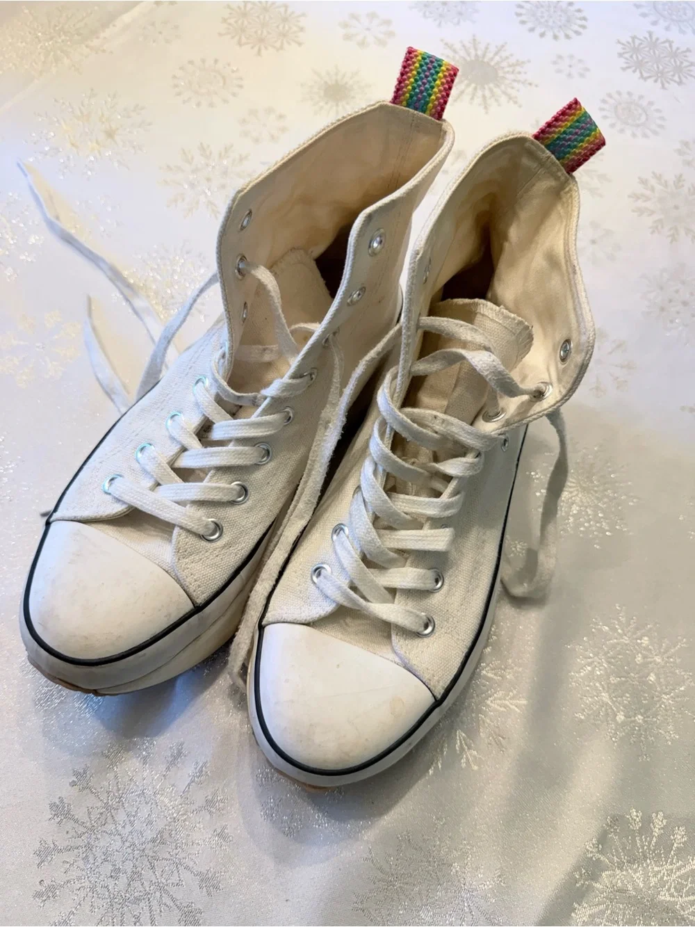 Madden Girl Winnona White Canvas Platform High-top Sneakers Rainbow tab Size 8